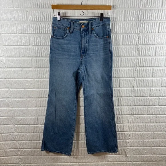 Madewell 11" High Rise Flare Jeans in Conwell Wash 27 Petite - Picture 3 of 7